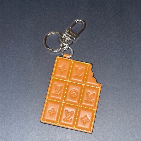 Louis Vuitton Tan Embossed chocolate bar monogram Keychain - Picture 1 of 4